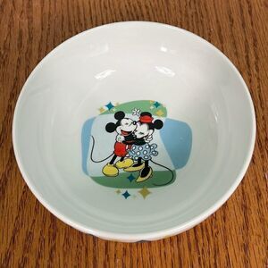 GIBSON DISNEY MICKEY & MINNIE MOUSE BOWL